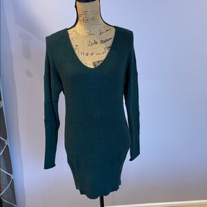 White House Black Market Forest Green V-Neck Sweater